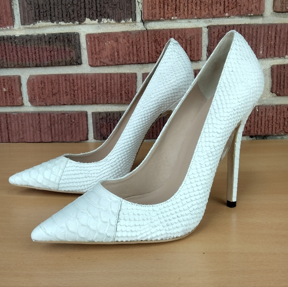 NWT House of CB London 5" Python Pointy Toe Pumps in White Sz. 41 / 9 - Picture 5 of 13